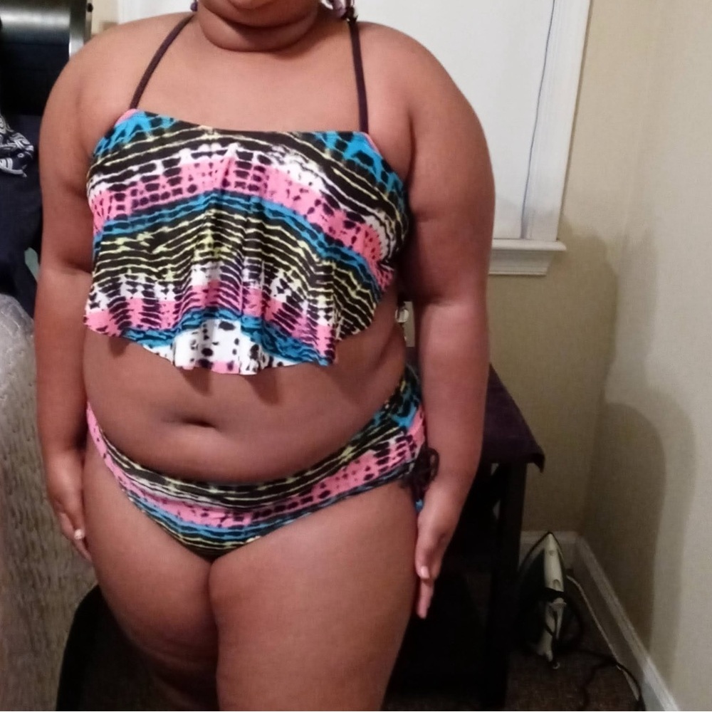 Swim wear for a beautiful plus size mini lady